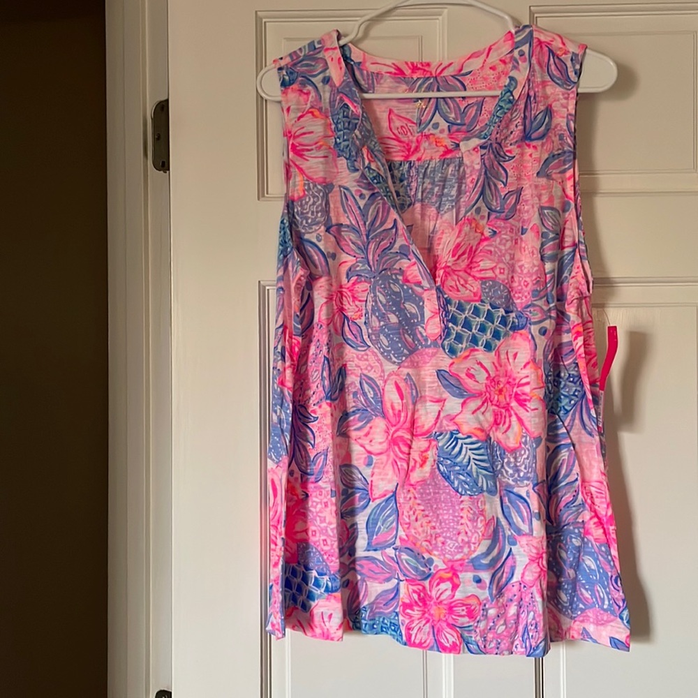 Lilly Pulitzer BRAND NEW WITH TAGS V-neck tank size XXL. Pink and blue.